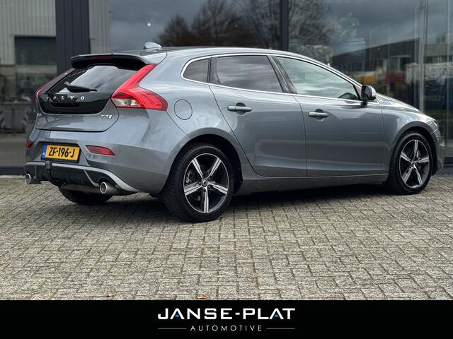 Volvo V40 1.5 T3 Polar+ R-Design AUT | Pano | Trekhaak | Leder |