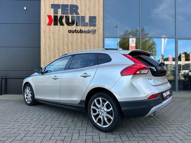 Volvo V40 Cross Country 1.5 T3 Polar+ Luxury / Pano / NAP