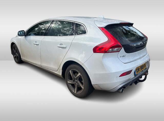 Volvo V40 2.0 D2 R-Design / Trekhaak / Camera / Leder&Alcanata / 16'' / Parkeerhulp V+A / Stoelverwarming / Cruise Control