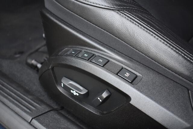 Volvo V40 D2 120PK Nordic+ Luxury | Trekhaak | Keyless Entry | Camera | Standkachel | Volvo on Call |