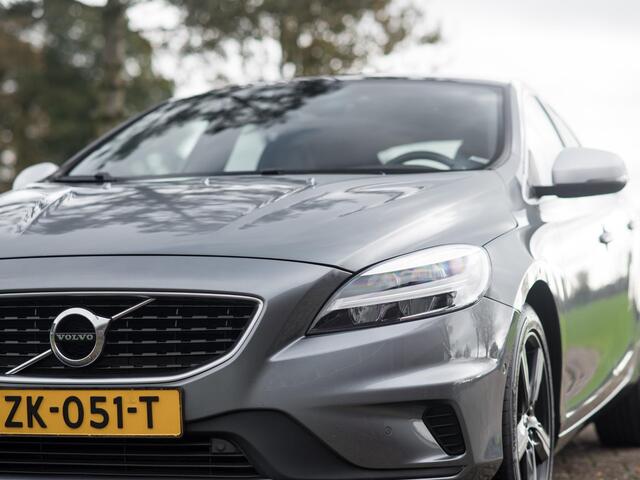 Volvo V40 1.5 T3 R-Design Pano H&K Keyless Cruise