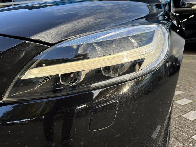 Volvo V40 1.5 T2 Nordic+ /Nieuwe apk bij aflevering/Panorama raam/Camera/LM velgen All season banden/Automaat/Leder/Navi/Trekhaak/Dealer onderhouden