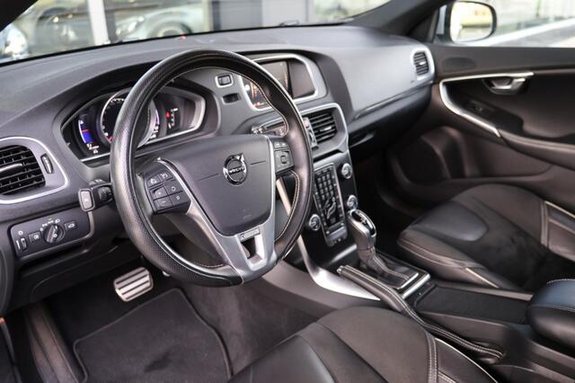 Volvo V40 1.5 T3 R-DESIGN LED*CAMERA*PANO*KEYLESS*HenK*DEALERONDERHOUDEN*