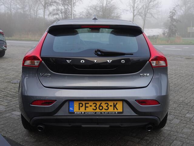Volvo V40 2.0 T3 Nordic+ PANO | VOL LEER | TREKH. | KEYLESS | MEMORY