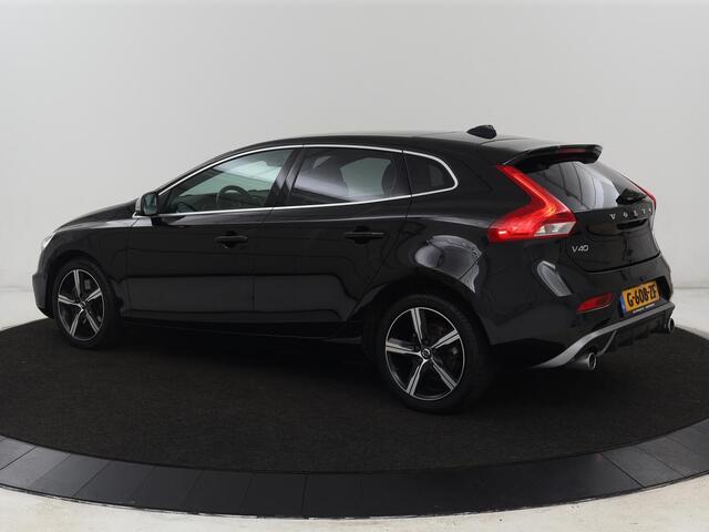 Volvo V40 1.5 T3 Polar+ Sport | Panoramadak | Stoelverwarming | Camera | Full LED | Navigatie | Park Assist | Harman/Kardon | Keyless | R Design