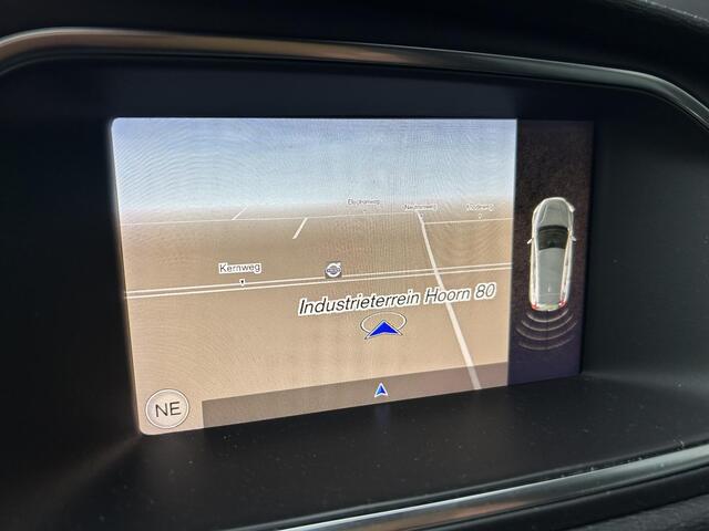 Volvo V40 1.5 T2 Polar+ Navigatie / Climate Control / Parkeer- en stoelverwarming / park assist/ trekhaak