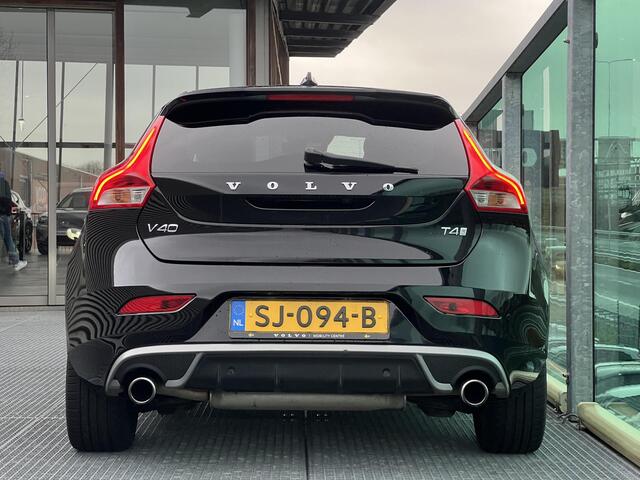 Volvo V40 2.0 T4 Business Sport Lederen bekleding, Full Led koplampen, Panorama dak, Parkeer camera, Parkeerverwarming