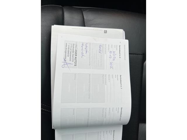 Volvo V40 2.0 T4 Business Sport Lederen bekleding, Full Led koplampen, Panorama dak, Parkeer camera, Parkeerverwarming