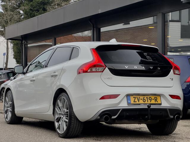 Volvo V40 2.0 T2 OCEAN-RACE R-DESIGN LEDER NAVI AIRCO LED 18 INCH-LMV PDC