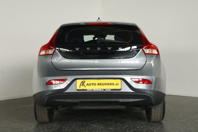 Volvo V40 2.0 T2 Momentum / LED / Navi / Cam / Cruisecontrol