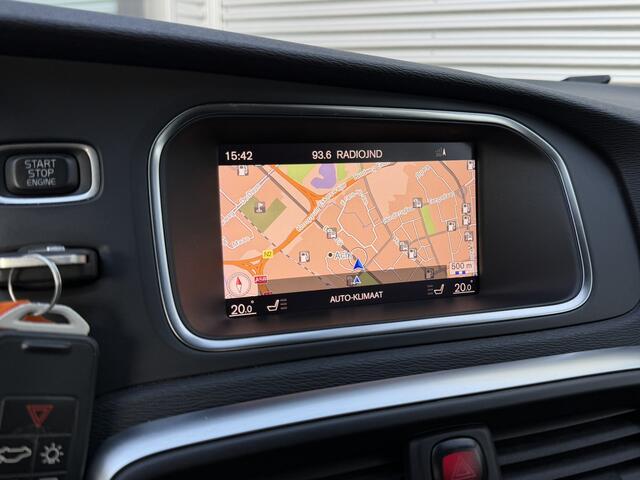 Volvo V40 2.0 T3 Momentum Clima Navi Led