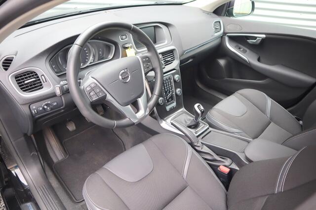 Volvo V40 2.0 T2 Momentum | voll.deal. oh.| navi | stoelverw.| jaarbrt