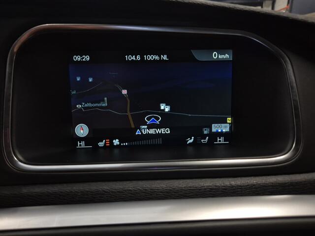 Volvo V40 2.0 T2 Summum Trekhaak, Stof-Leder bekleding.