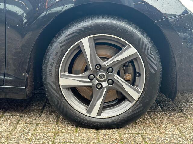 Volvo V40 2.0 D3 Business Sport R-design Automaat Trekhaak