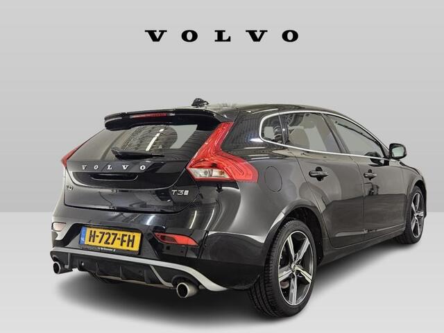 Volvo V40 1.5 T3 Polar+ Sport | Panoramadak | Harman/Kardon | Keyless entry | Standkachel | Stoel verwarming | DAB | Parkeercamera |