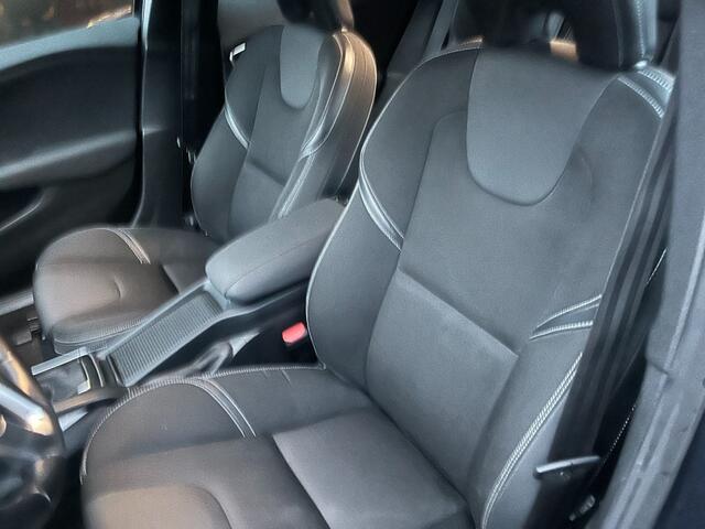 Volvo V40 5 122PK AUTOMAAT Momentum LED/Achteruirijcamera/winterpakket