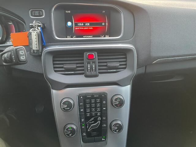 Volvo V40 2.0 T2 Nordic+ | Navigatie | Cruise Control | Climate Control | Stoelverwarming | Parkeersensoren | LED Koplampen | Lichtmetalen velgen