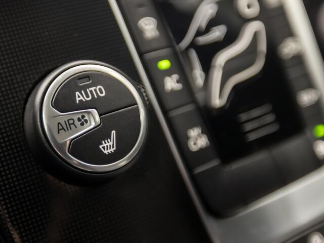 Volvo V40 1.5 T3 Dynamic Sport 153Pk Automaat (NAVIGATIE, CLIMATE, STOELVERWARMING, LED KOPLAMPEN, SPORTSTOELEN, PARKEERSENSOREN, CRUISE, NIEUWSTAAT)