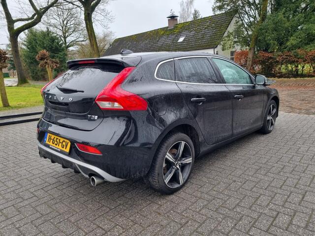 Volvo V40 T3 Aut. Rdesign Pano
