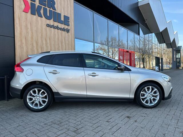 Volvo V40 Cross Country 1.5 T3 Polar+ Luxury / Trekhaak / CarPlay