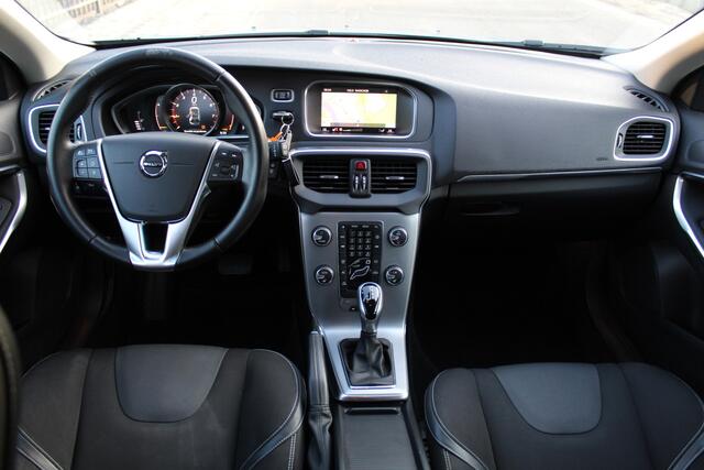 Volvo V40 1.5 T2 Nordic+ Automaat | Dealer onderhouden