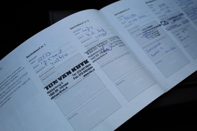 Volvo V40 1.5 T2 Nordic+ Automaat | Dealer onderhouden