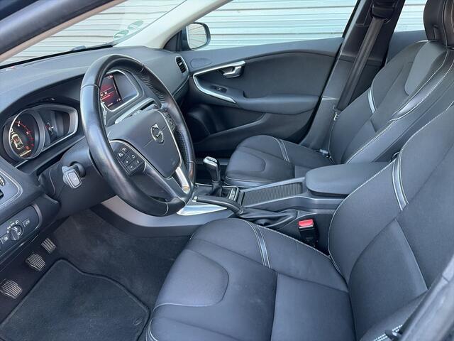 Volvo V40 2.0 D2 Nordic+ / LED koplampen / Trekhaak / Achteruitrijcamera / Stoelverwarming /