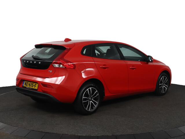 Volvo V40 1.5 T2 Nordic+ |NAP|BTW| Automaat | Stoelverwarming | Navi