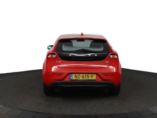 Volvo V40 1.5 T2 Nordic+ |NAP|BTW| Automaat | Stoelverwarming | Navi