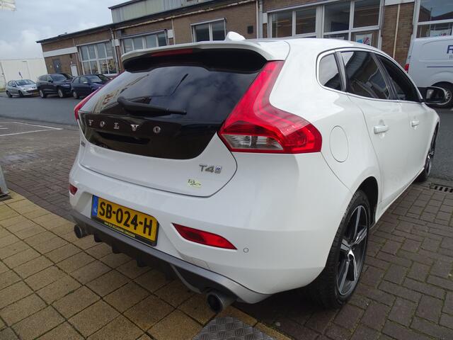 Volvo V40 2.0 T4 Business Sport