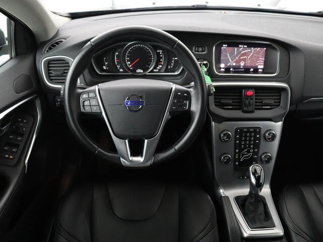Volvo V40 1.5 T3 Inscription | Leder | Trekhaak | Navigatie | Full LED | Parkeerhulp | Climate control | Bluetooth | Cruise control
