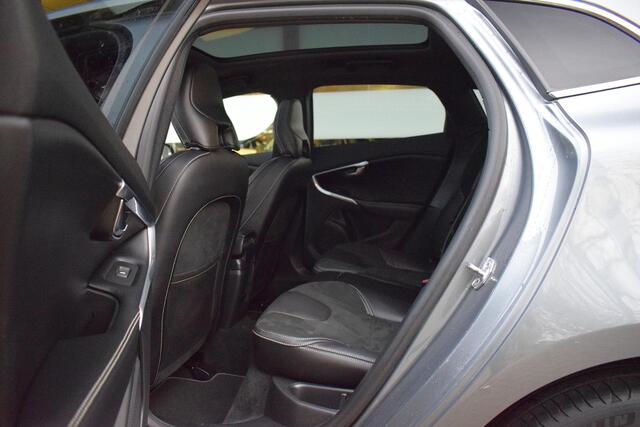 Volvo V40 1.5 T3 Polar+ Sport |PANO|AUTOMAAT|CRUISE|LED