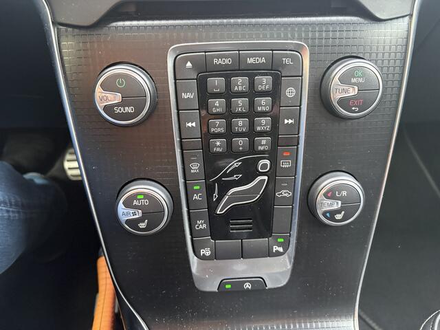 Volvo V40 2.0 T4 Business Sport / R-DESIGN / LEER / NAVI / CRUISE / STOELVERWARMING