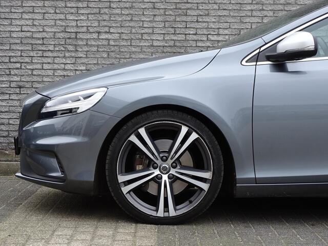 Volvo V40 2.0 T5 R-Design 245 pk aut | 19 inch |