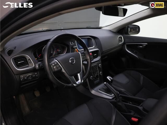 Volvo V40 2.0 D2 Momentum | Navigatie | Voorstoelen verwarmd | Verwarmde voorruit |