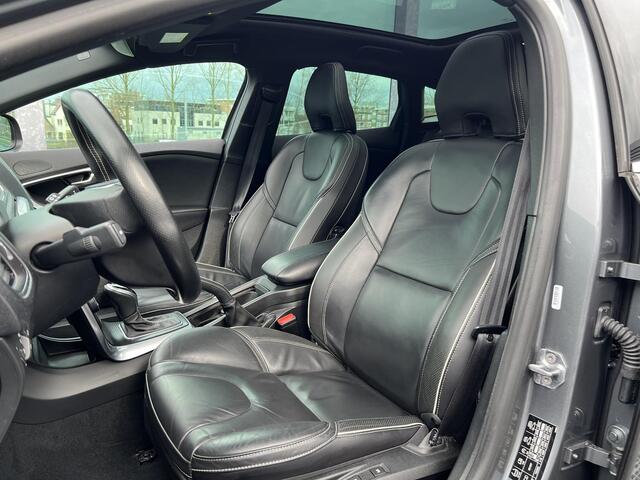 Volvo V40 1.5 T3 Polar+ Sport Automaat, R-design, Leder, Trekhaak met afneembare kogel, Panoramadak, Extra getint glas vanaf B-stijl, Stoelverwarming, Elektrisch verstelbare bestuurdersstoel