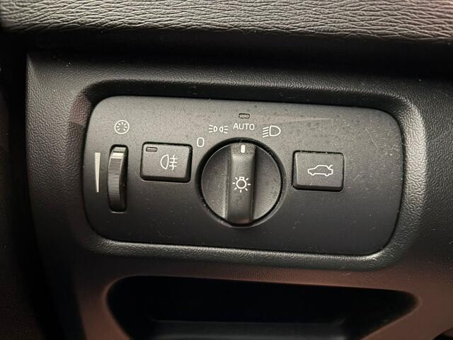 Volvo V40 2.0 T2 Nordic+. Clima!