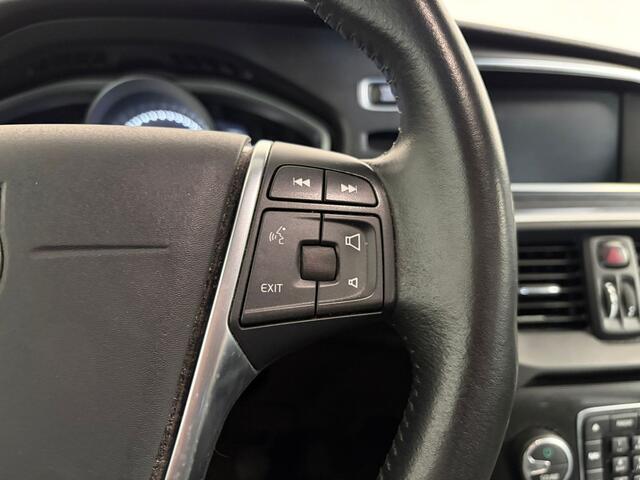 Volvo V40 2.0 T2 Nordic+. Clima!