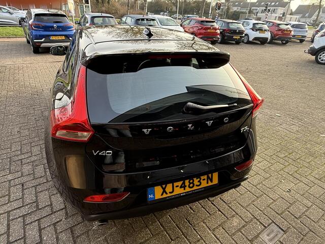Volvo V40 2.0 T3 Dynamic Edition 153PK / Airco clima/ Navigatie/ Cruise/ PDC/ LED/ Stoel verw./ LMV