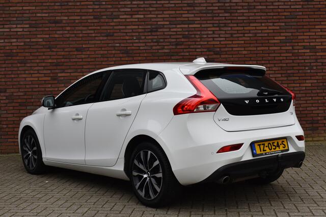 Volvo V40 T3 152PK Automaat Dynamic Edition | Trekhaak |