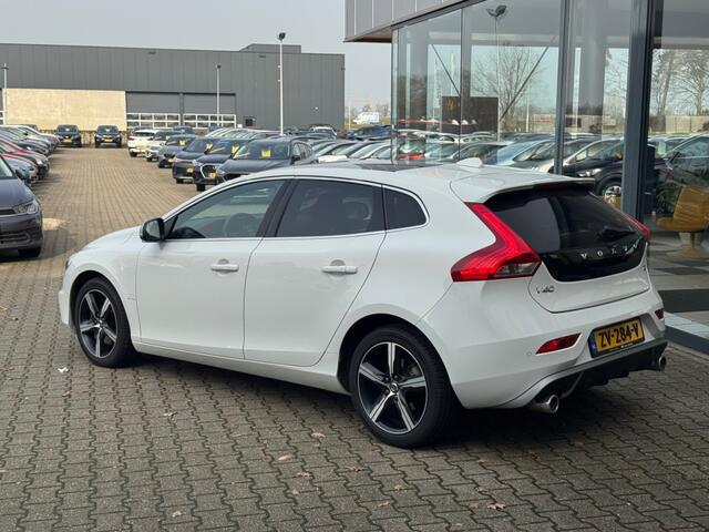 Volvo V40 1.5 T3 Polar+ Sport R design - panoramadak - camera - navi