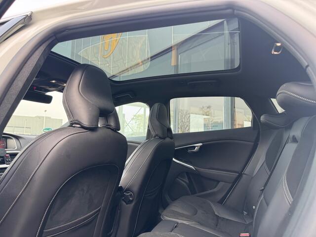 Volvo V40 1.5 T3 Polar+ Sport R design - panoramadak - camera - navi