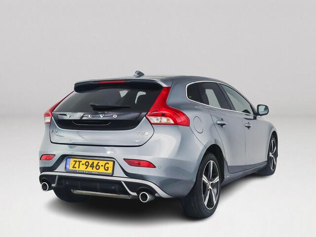 Volvo V40 T3 Polar+ Sport | Panoramadak | Harman Kardon | Parkeercamera | Stoelverwarming