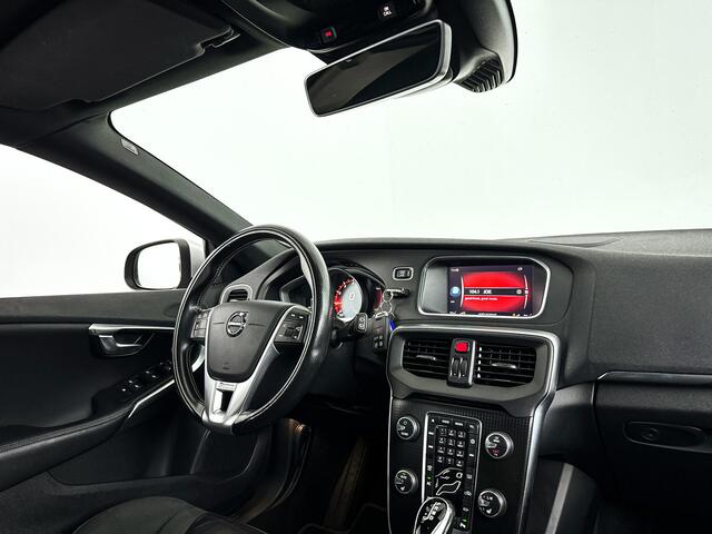 Volvo V40 T3 Polar+ Sport | Panoramadak | Harman Kardon | Parkeercamera | Stoelverwarming