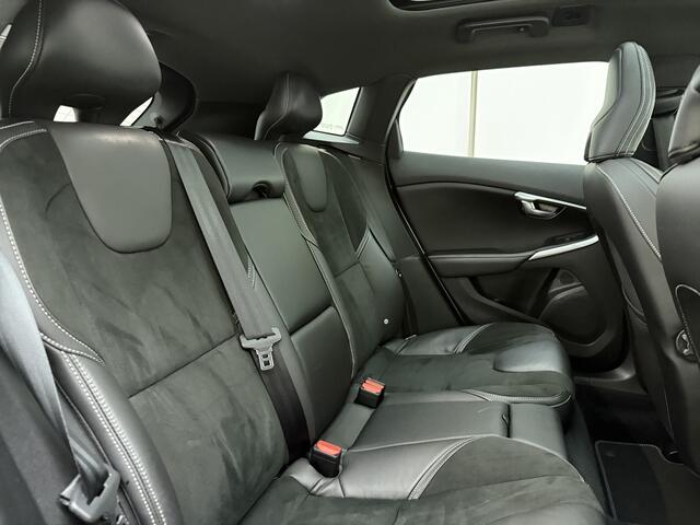 Volvo V40 T3 153pk Automaat Polar+ Sport / Harman&Kardon Audio / Keyless / Panoramadak / Stoelverwarming / Nubuck / Trekhaak / PDC + Camera /