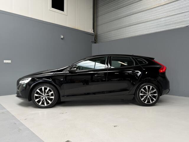 Volvo V40 2.0 T2 Momentum Trekhaak|Camera|LED|Navi|