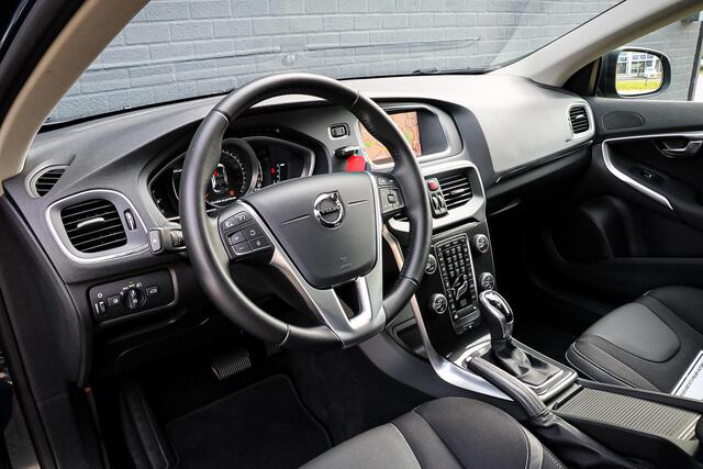 Volvo V40 1.5 T2 Polar+ AUTOMAAT / CRUISE. / LED