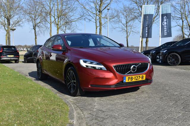 Volvo V40 T3 153PK Nordic+ | Stoelverwarming | Standkachel | Voorruitverwarming | Carkit | LED