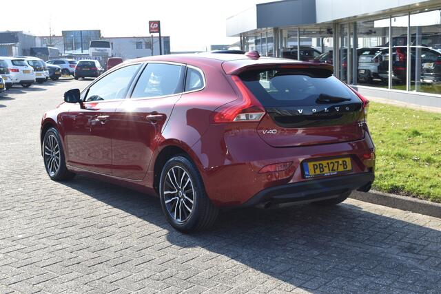Volvo V40 T3 153PK Nordic+ | Stoelverwarming | Standkachel | Voorruitverwarming | Carkit | LED