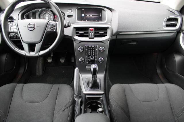 Volvo V40 2.0 T2 Momentum | Cruise Control | Navi | Parkeersensoren |